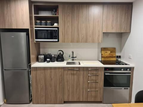 כרייסטצ'רץ' Modern 1 Bedroom Apartment Across From Hagley Park מראה חיצוני תמונה